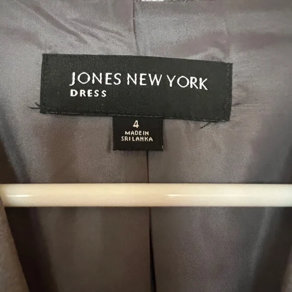 Sleeveless gray polka dot dress - Picture 2 of 2